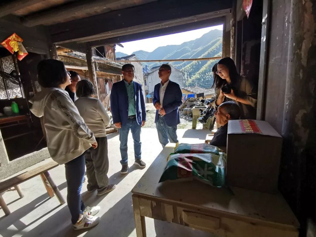 1574145178299805Eo2d.jpg 2.jpg